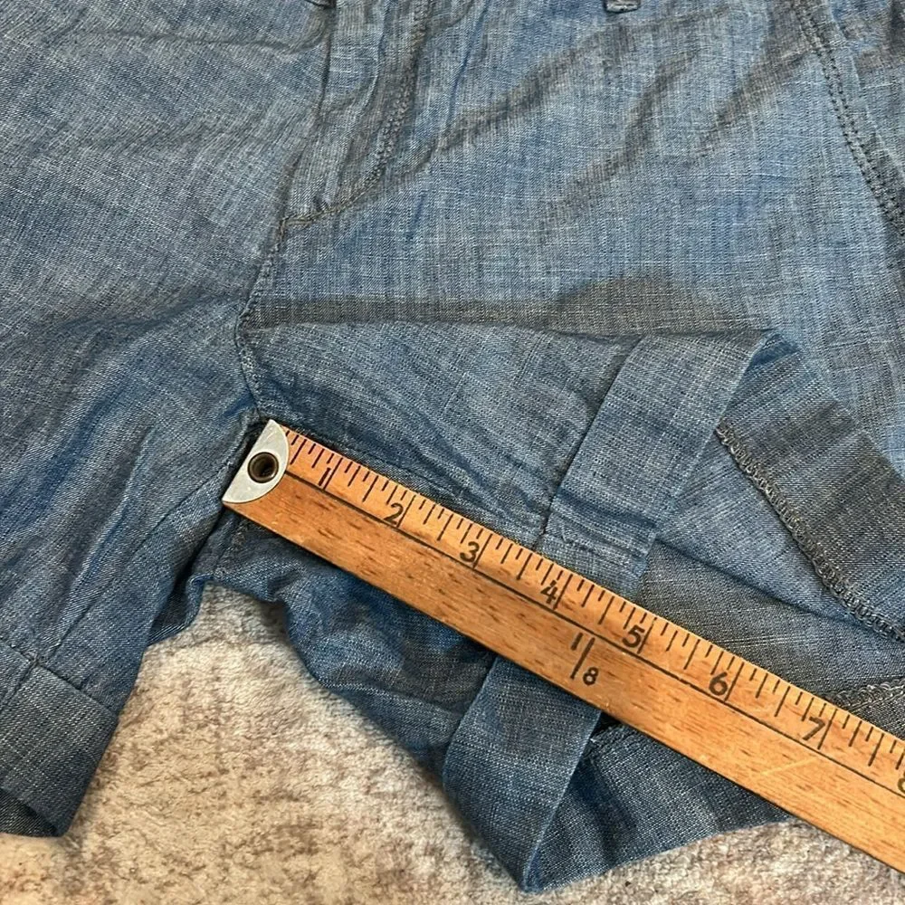 Banana republic chambray Blue Denim Women Shorts size 4_6